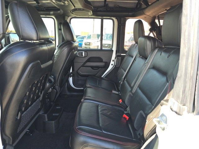 Used 2022 Jeep Wrangler Unlimited Rubicon w/ Cold Weather Group image 15
