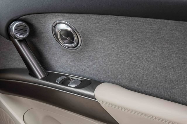 Used 2024 Genesis GV60 RWD image 17