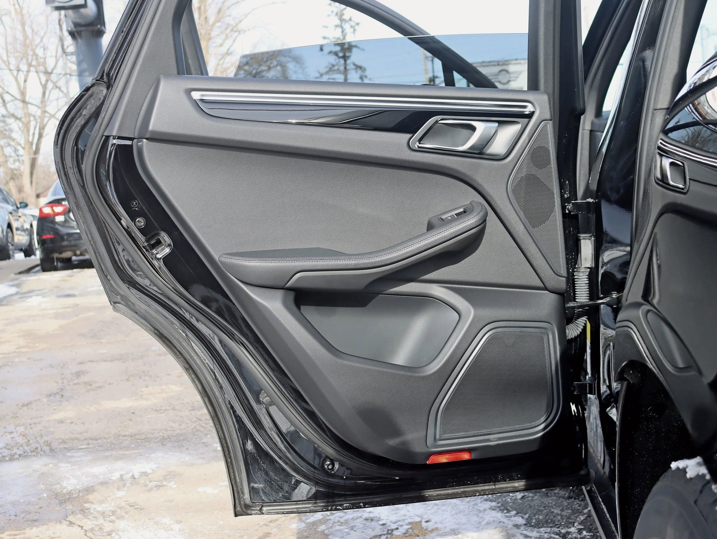 Used 2020 Porsche Macan Sport Edition image 30