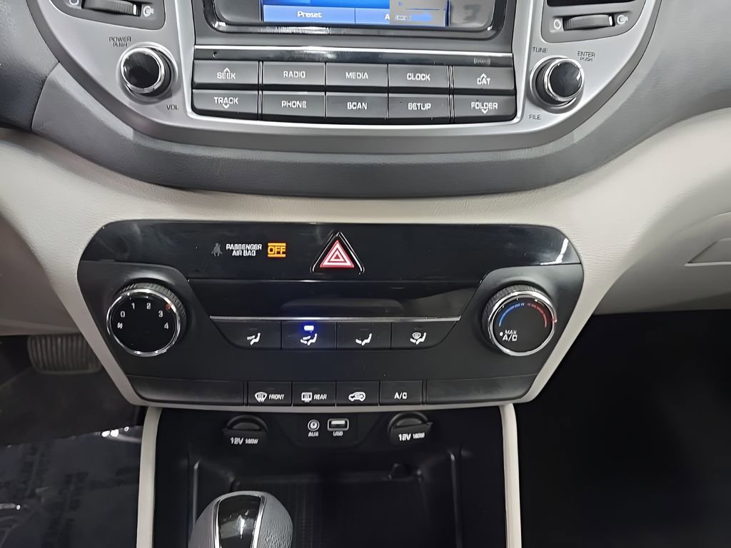 Used 2017 Hyundai Tucson SE image 25