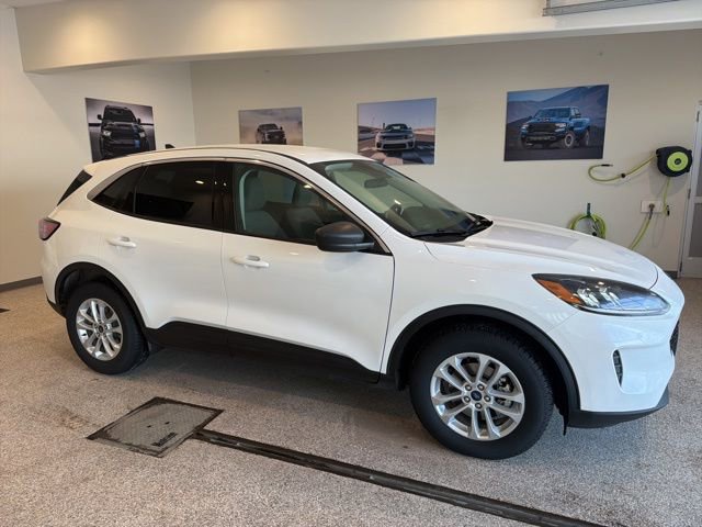 Used 2022 Ford Escape SE w/ Convenience Package image 1