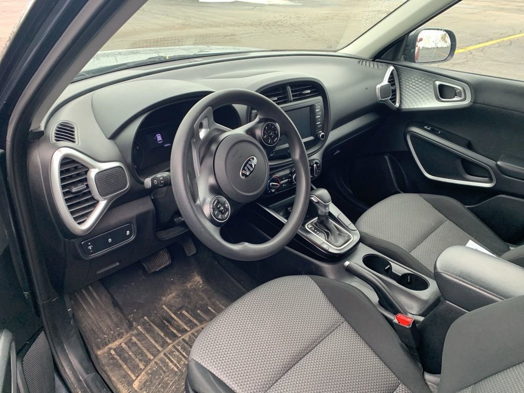 Used 2020 Kia Soul LX image 8