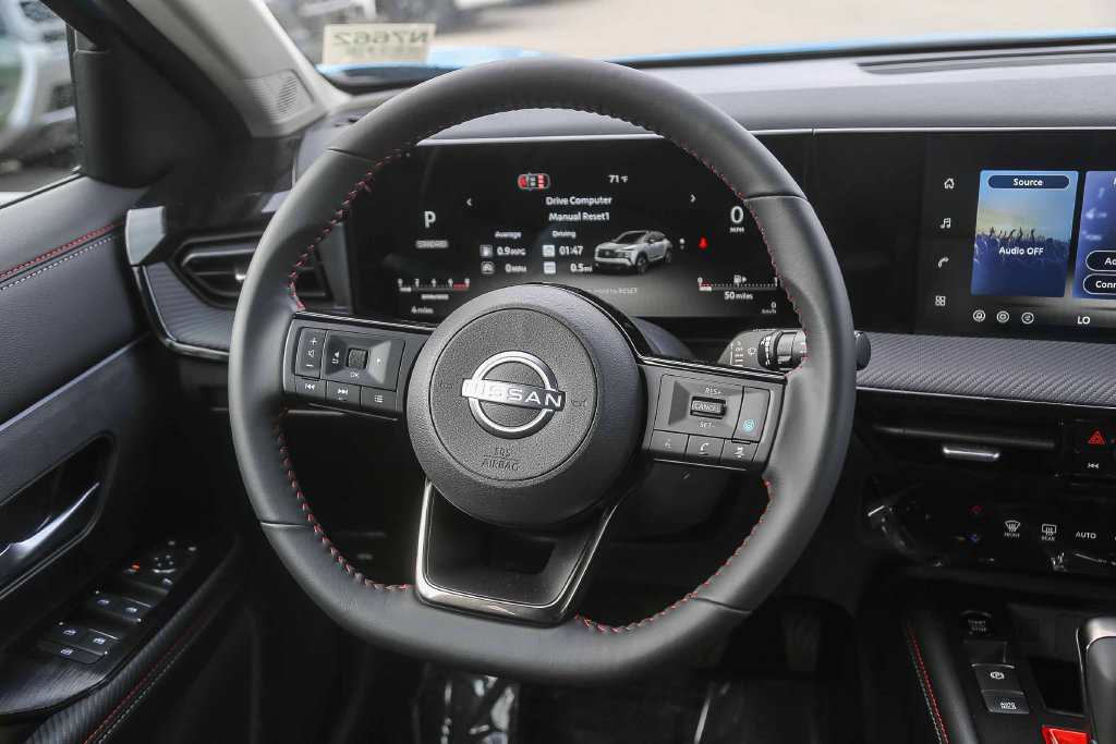 New 2026 Nissan Kicks SR FWD image 17