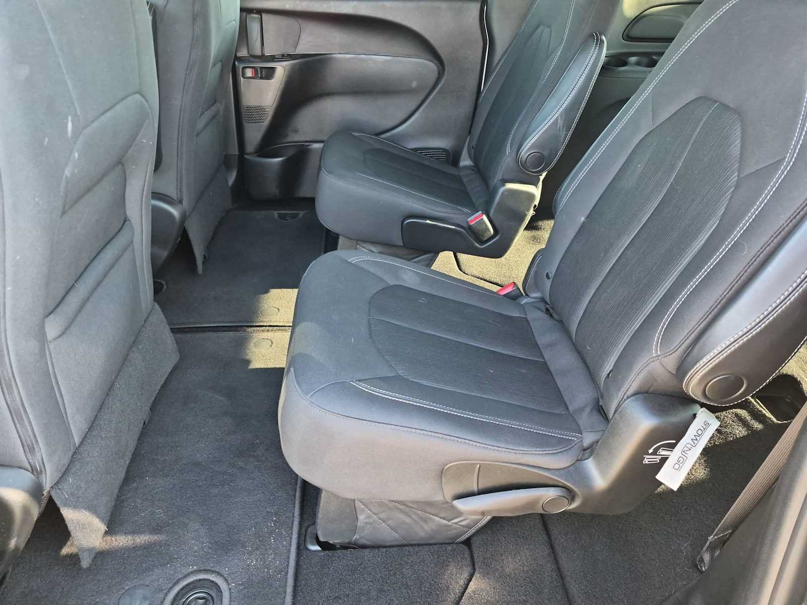 Used 2019 Chrysler Pacifica Touring Plus w/ S Appearance Package FWD image 19