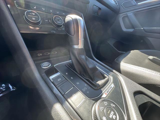 Used 2018 Volkswagen Tiguan SE w/ Panoramic Sunroof Package AWD/4WD image 19