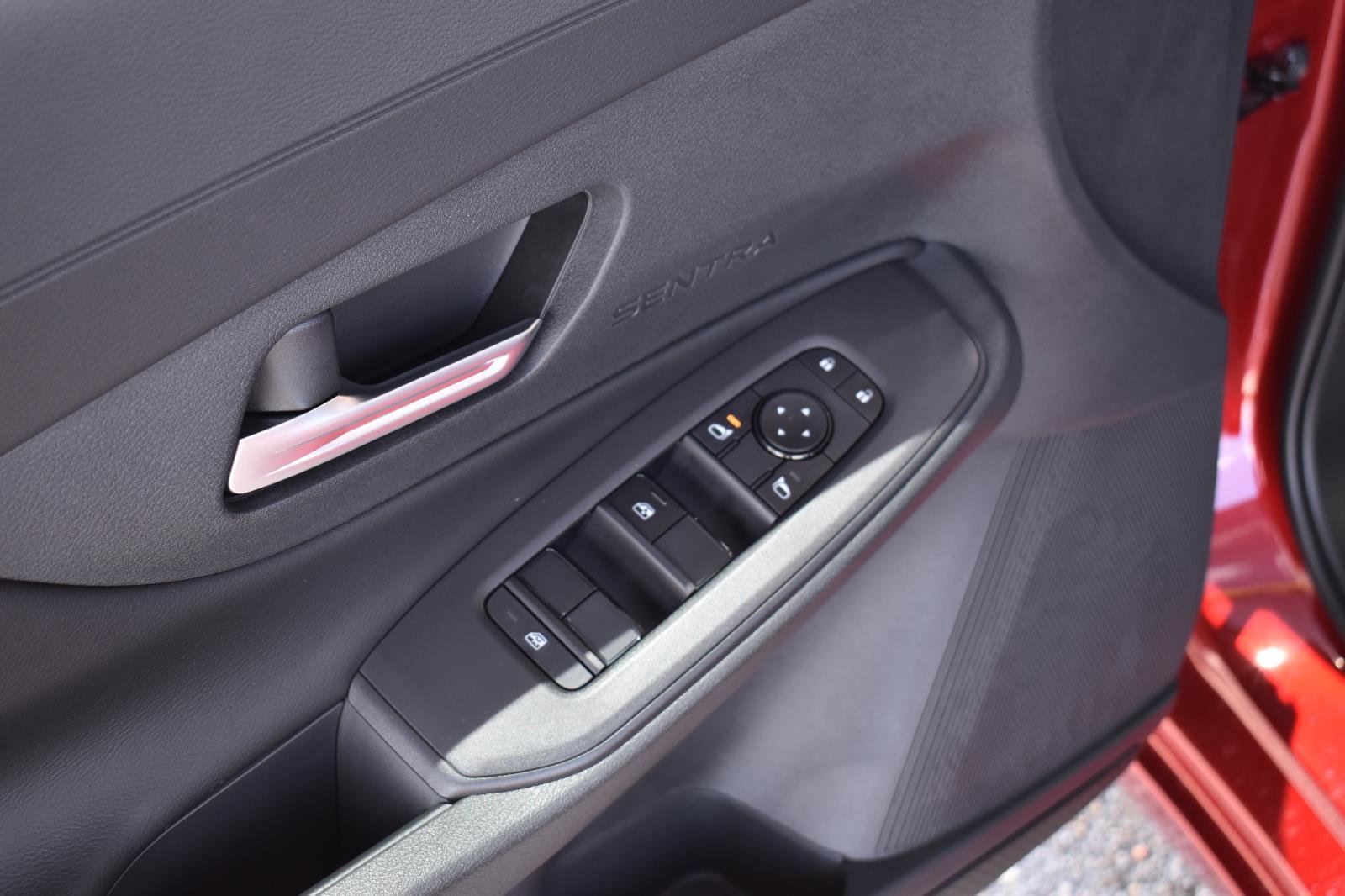 Used 2026 Nissan Sentra SV w/ SV Convenience Package FWD image 25