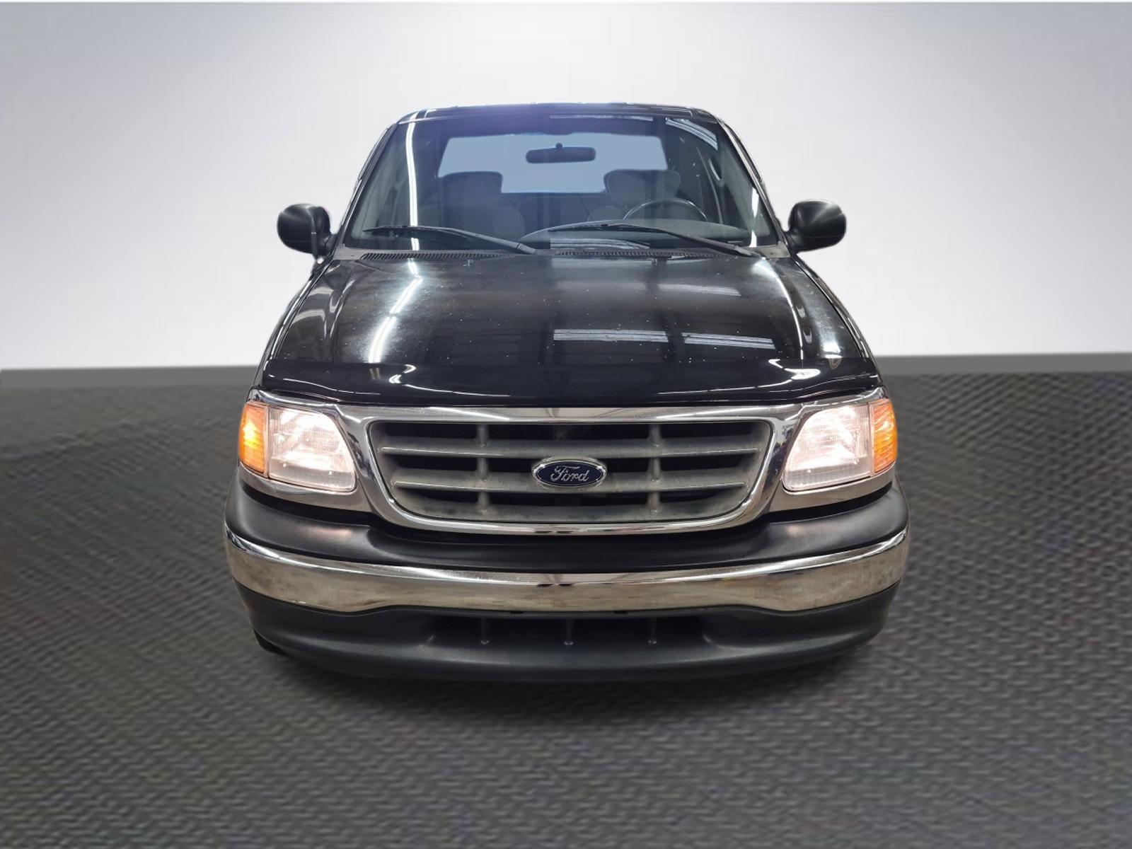 Used 2003 Ford F150 XLT RWD image 3