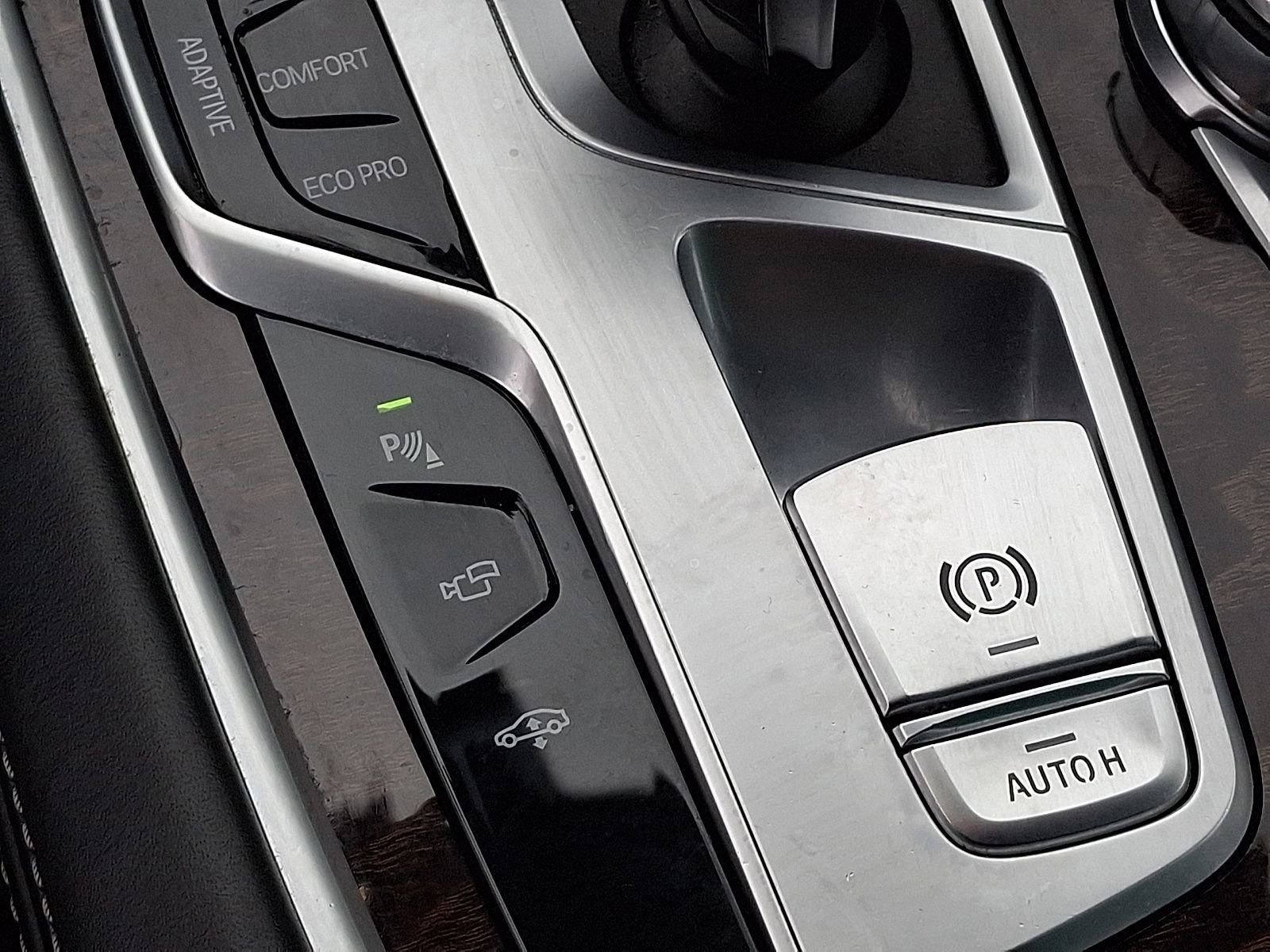 Used 2022 BMW 750i xDrive w/ M Sport Package image 29