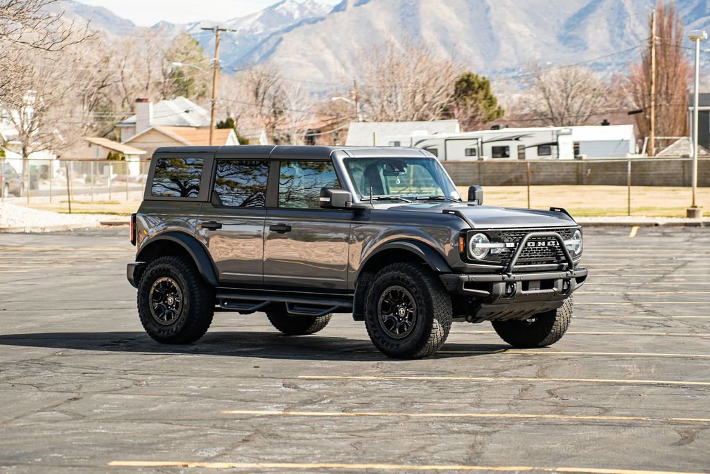 Used 2023 Ford Bronco Wildtrak image 3