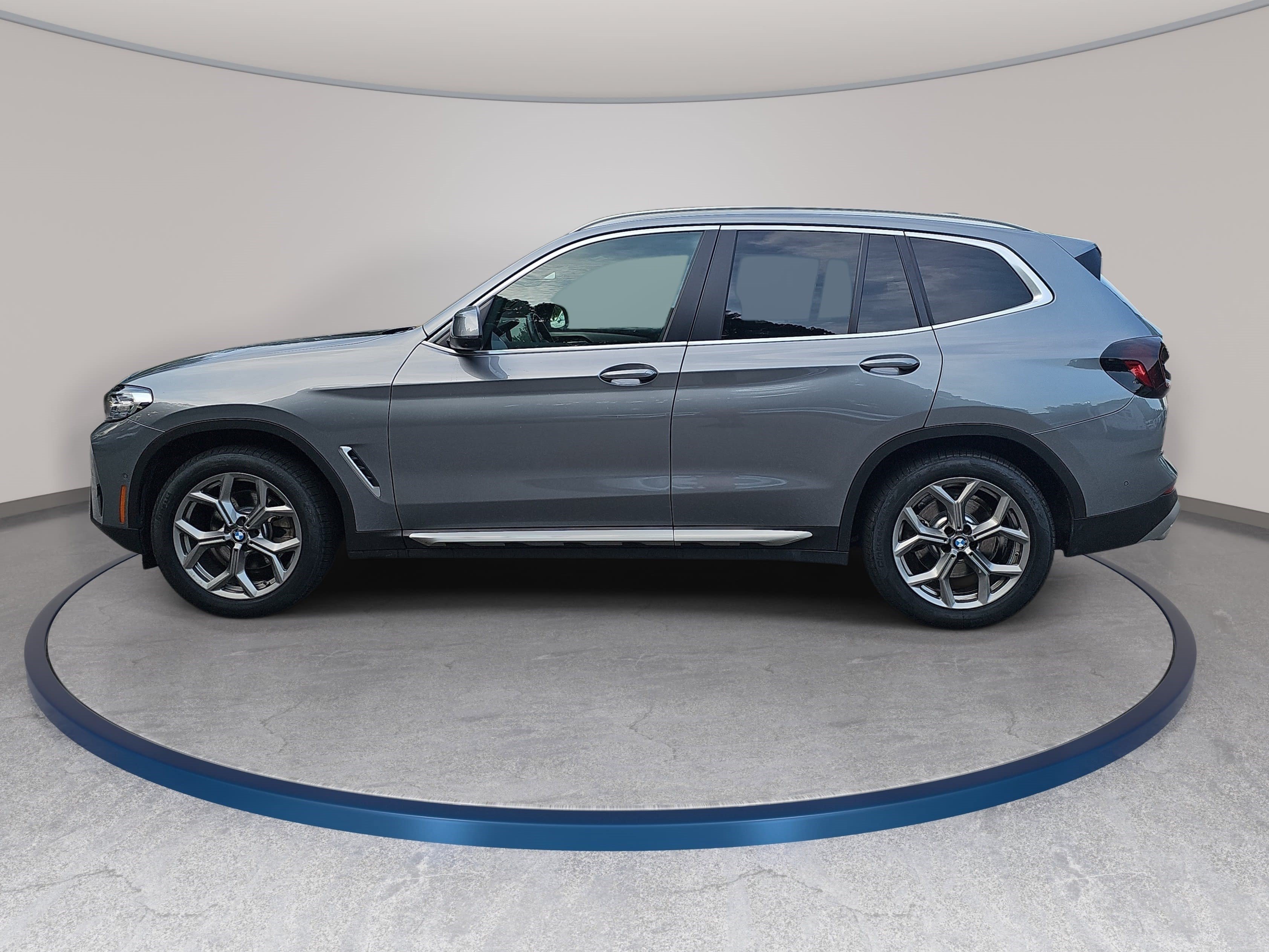 Used 2024 BMW X3 xDrive30i w/ Premium Package AWD/4WD image 8