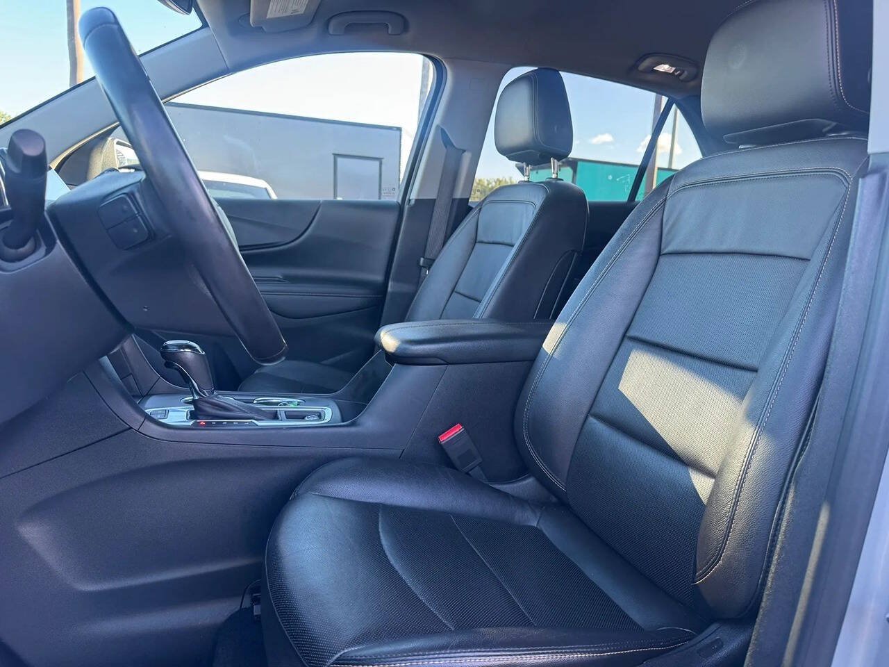 Used 2019 Chevrolet Equinox Premier AWD/4WD image 11