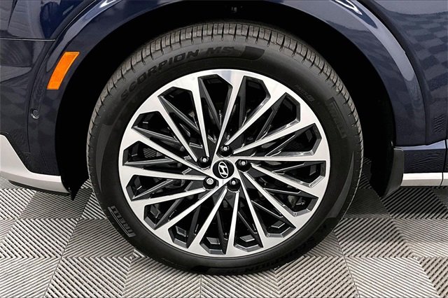 Used 2026 Hyundai Palisade Calligraphy image 9