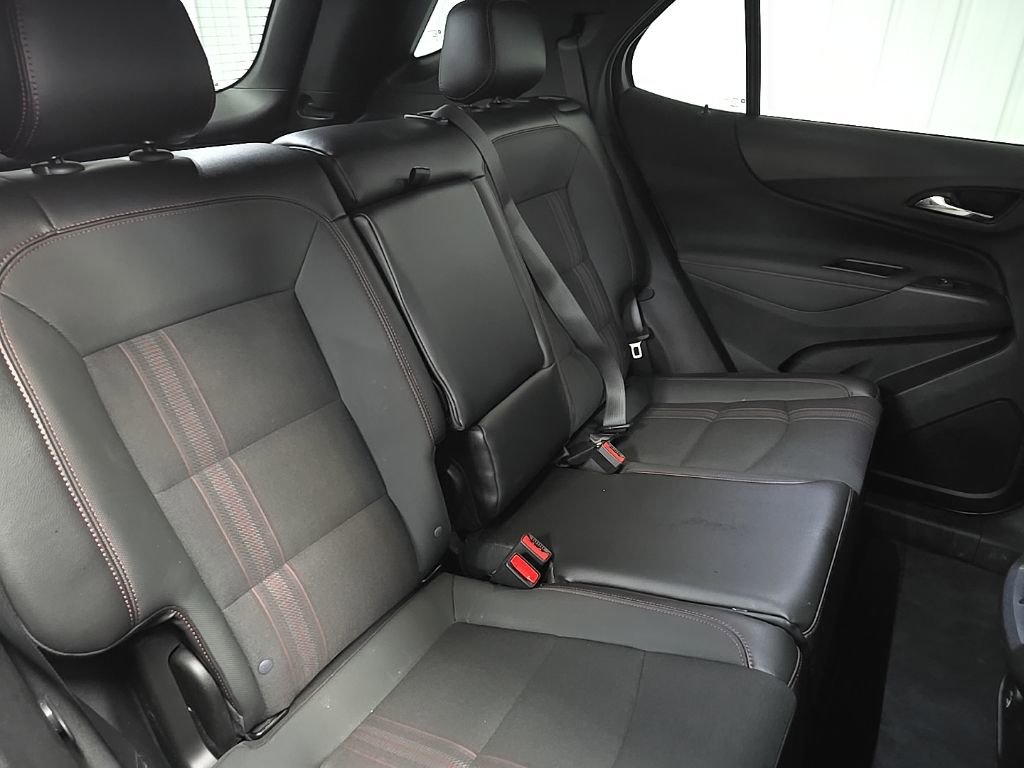 Used 2022 Chevrolet Equinox RS AWD/4WD image 16
