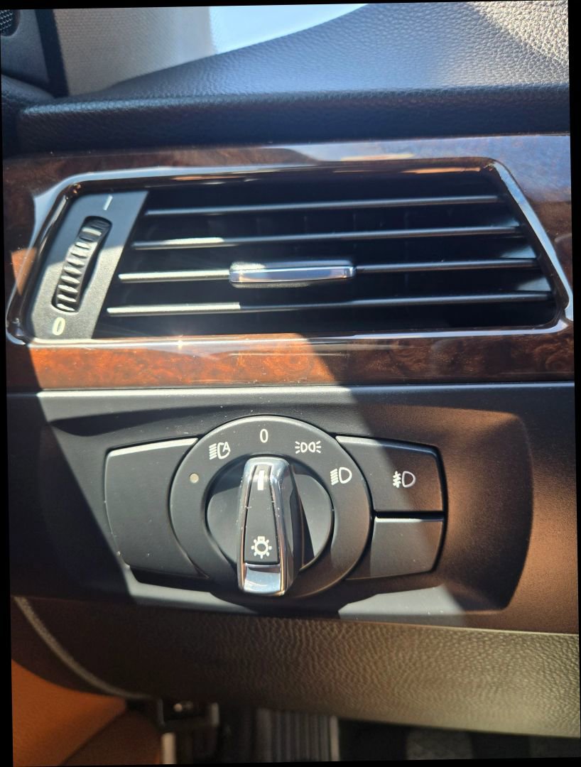 Used 2012 BMW 335i Coupe image 21