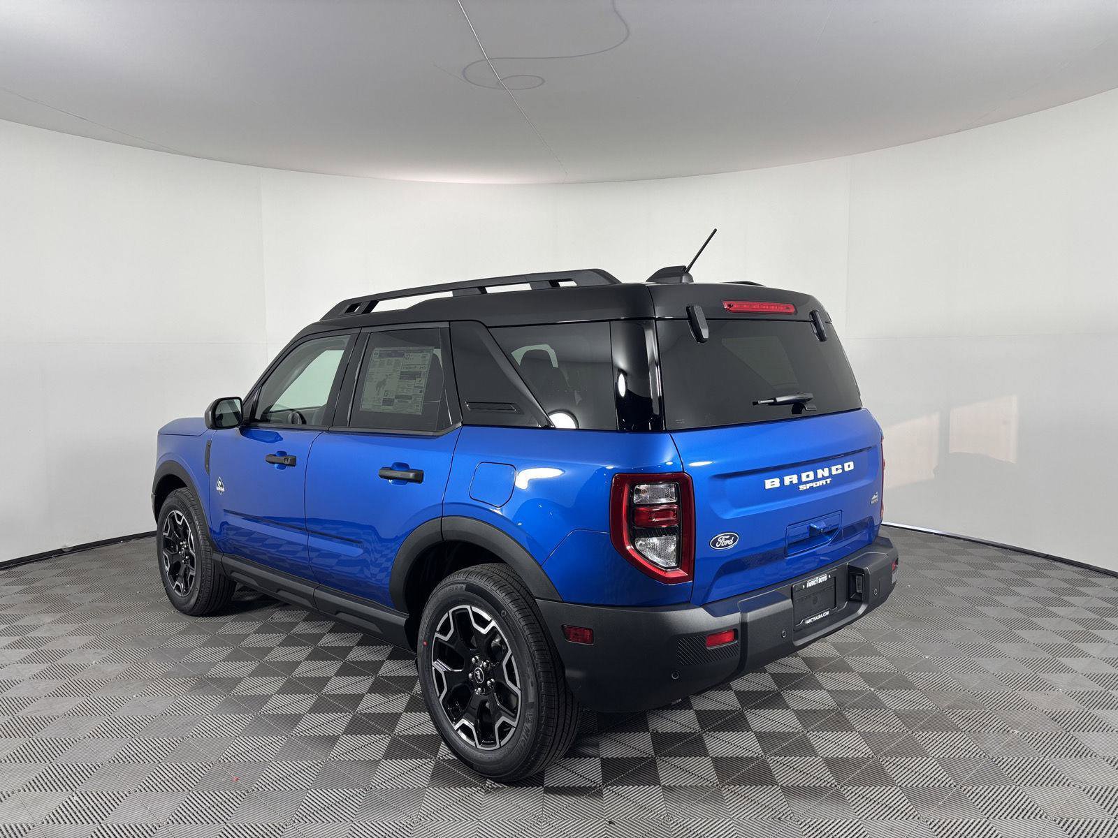Used 2026 Ford Bronco Sport Outer Banks AWD/4WD image 3