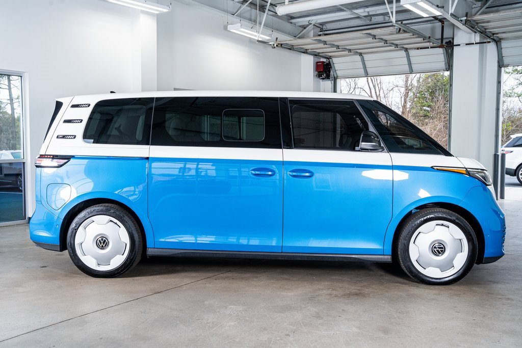 Used 2025 Volkswagen ID. Buzz 1st Edition image 5