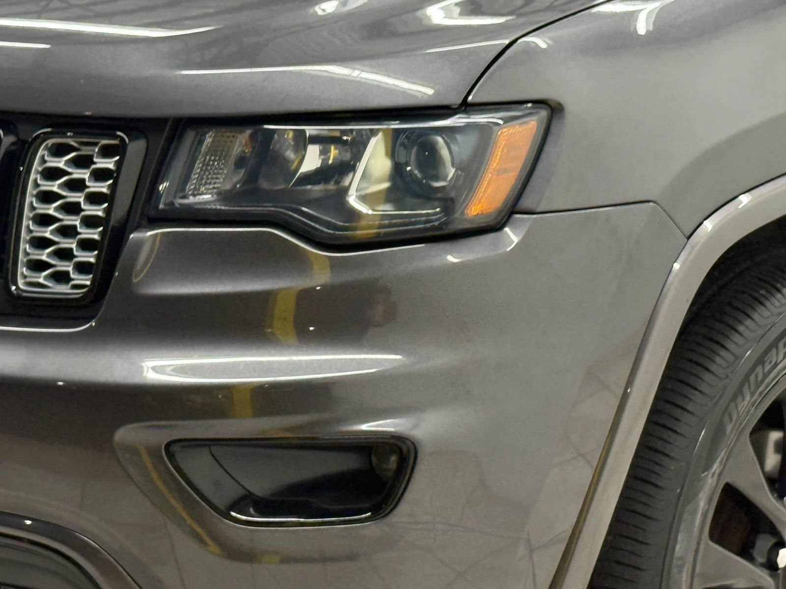 Used 2018 Jeep Grand Cherokee Altitude AWD/4WD image 4