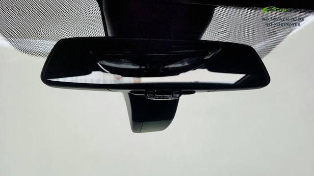 Used 2025 BMW 330i xDrive Sedan AWD/4WD image 55