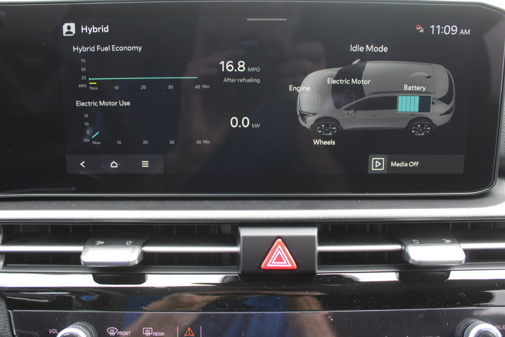 New 2027 Kia Sportage LX FWD image 41