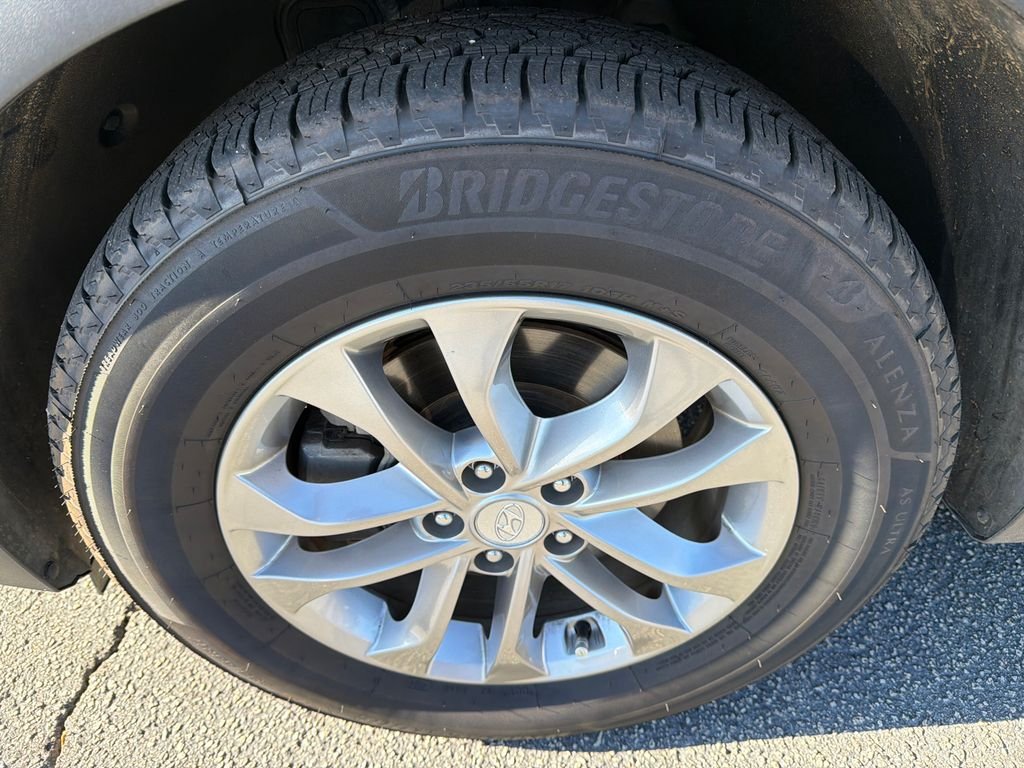 Used 2020 Hyundai Santa Fe SEL FWD image 11