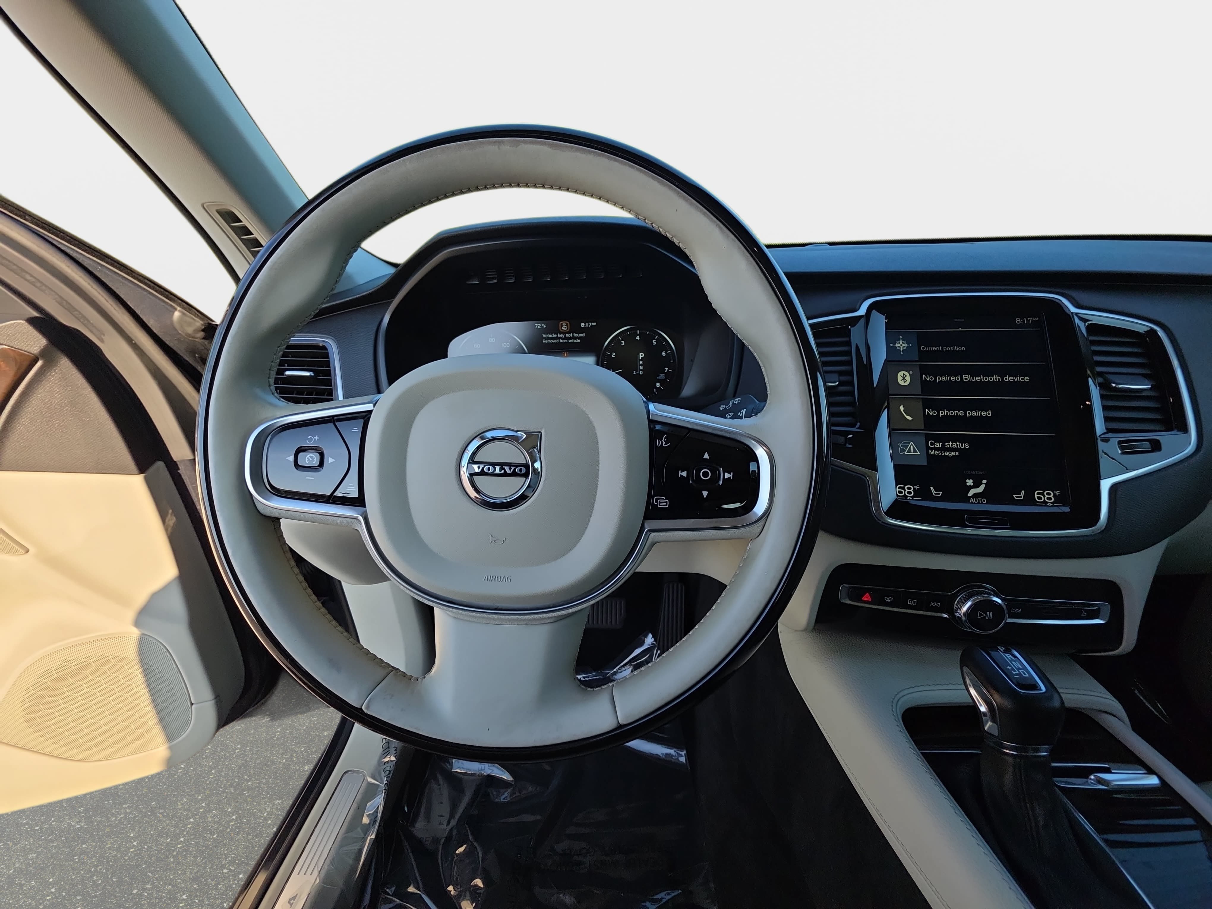 Used 2017 Volvo XC90 T6 Momentum w/ Vision Package AWD/4WD image 18