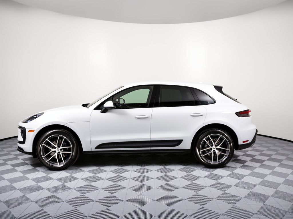 Used 2023 Porsche Macan AWD/4WD image 8