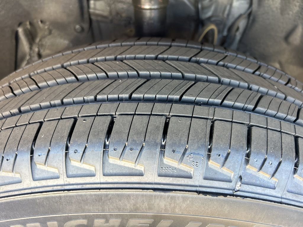 Used 2020 Toyota RAV4 XLE image 24