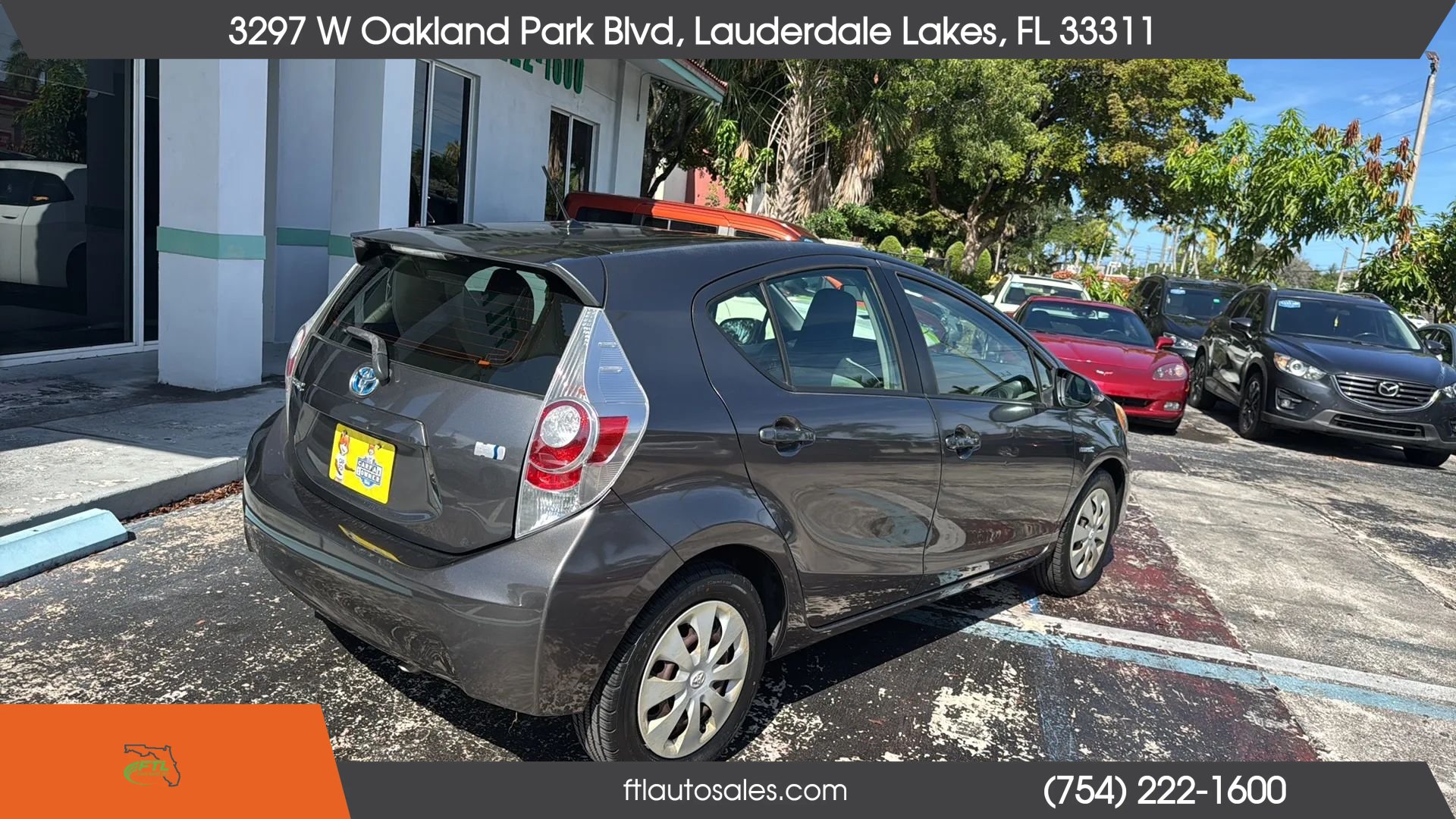 Used 2013 Toyota Prius C One FWD image 11
