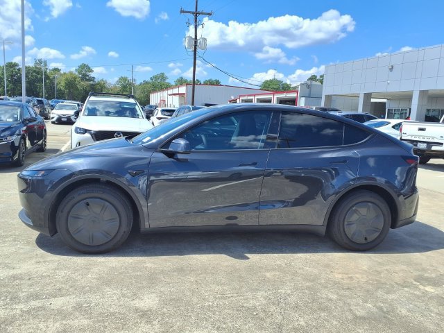 Used 2026 Tesla Model Y 2WD image 10