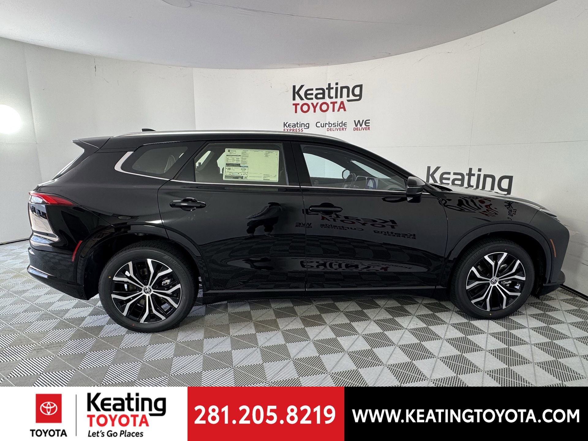 New 2026 Toyota Crown Signia AWD/4WD image 4