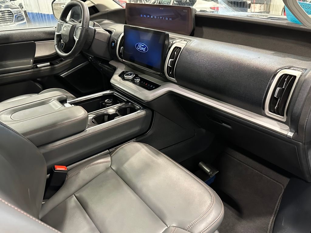 Used 2025 Ford Expedition Max Active image 33