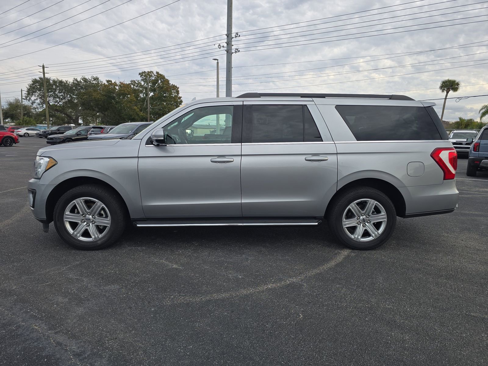 Used 2020 Ford Expedition Max XLT w/ Equipment Group 202A image 6