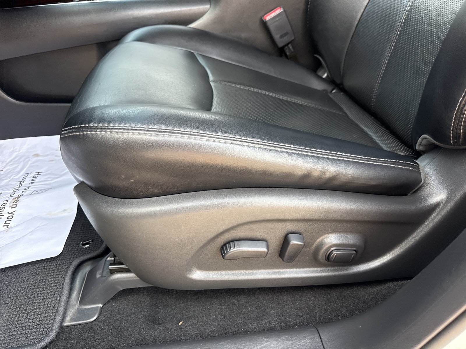 Used 2015 Nissan Pathfinder Platinum FWD image 12