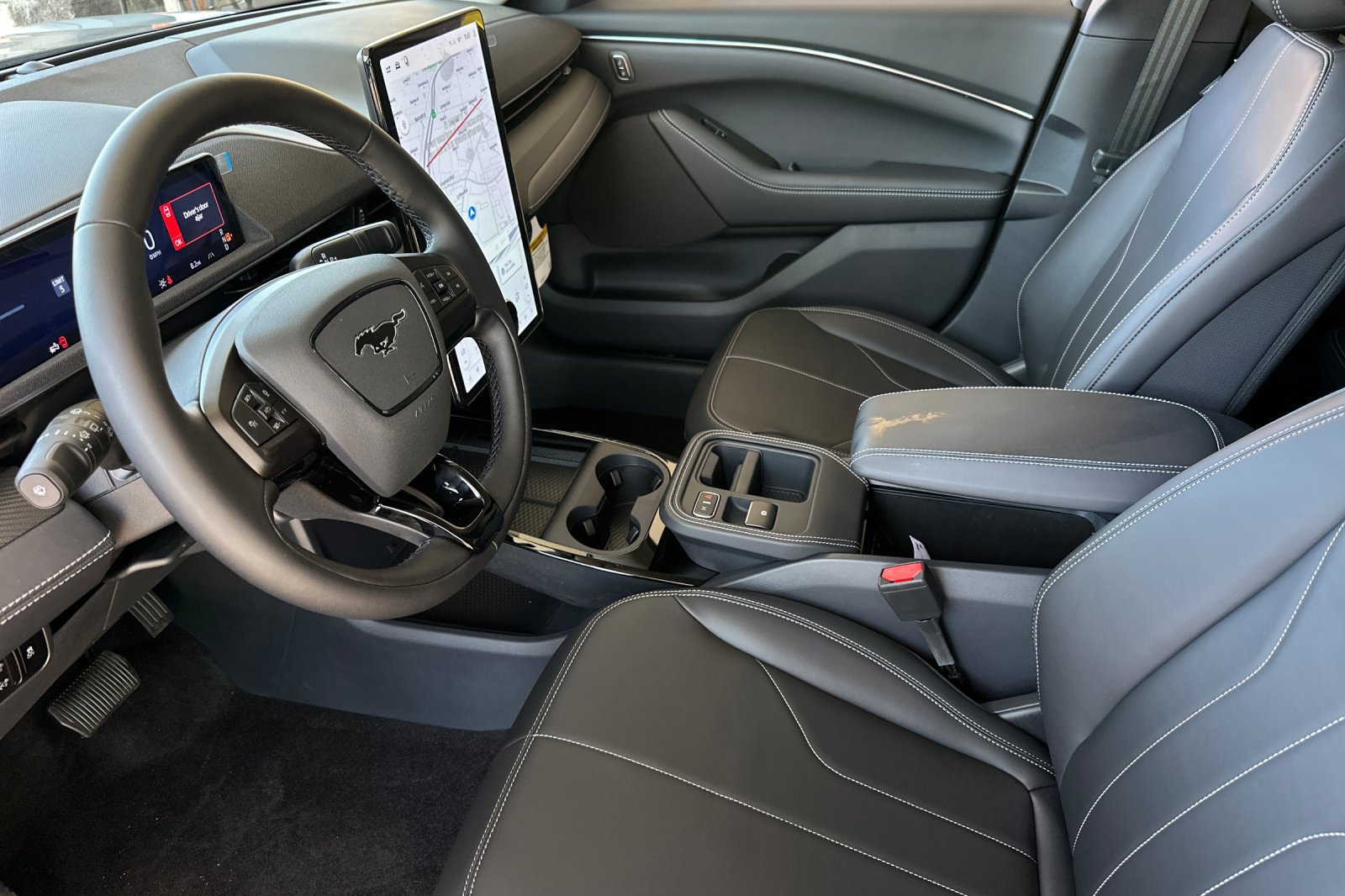 New 2026 Ford Mustang Mach-E Select w/ Comfort Package Lite RWD image 9