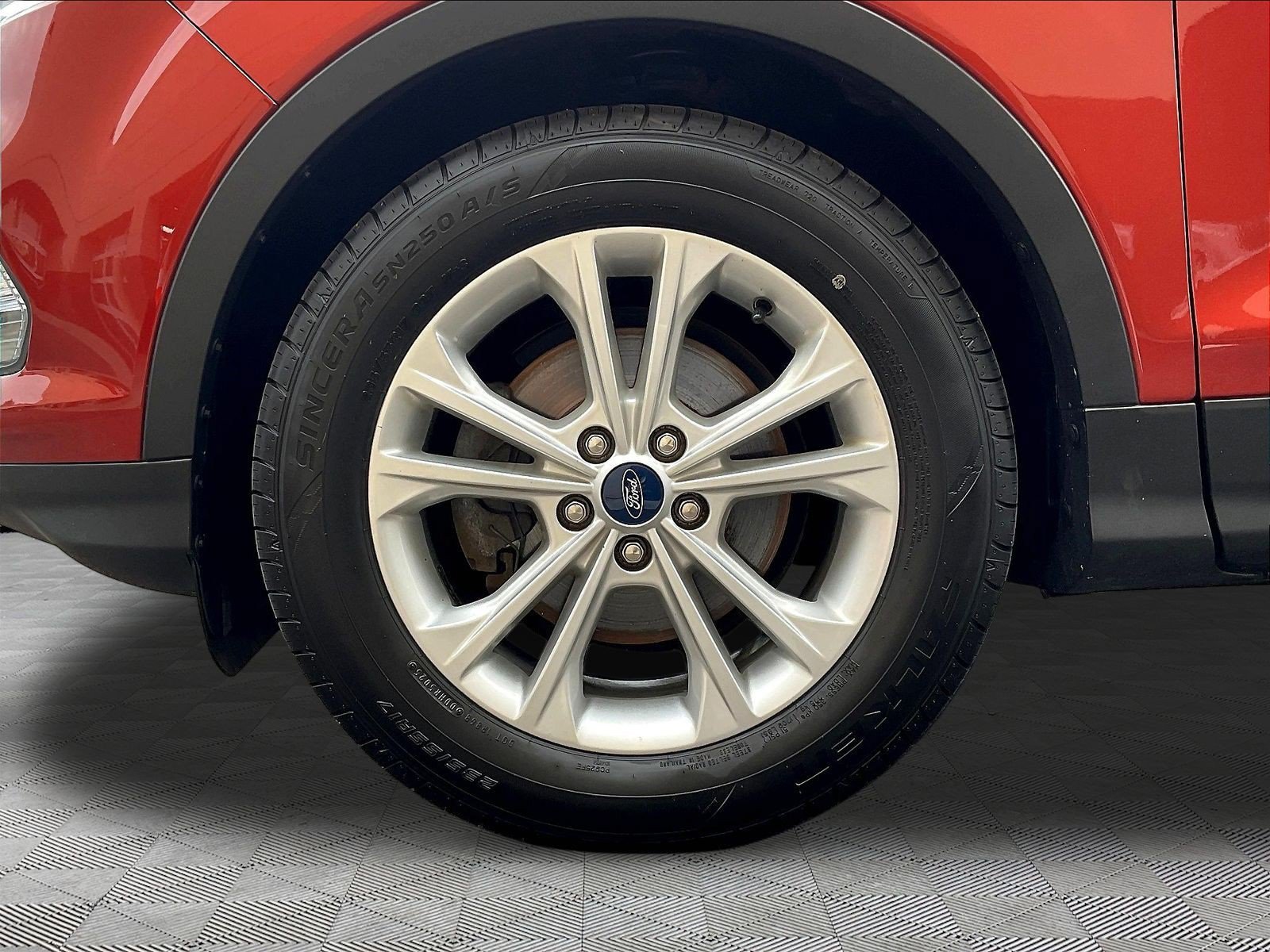 Used 2019 Ford Escape SE FWD image 31