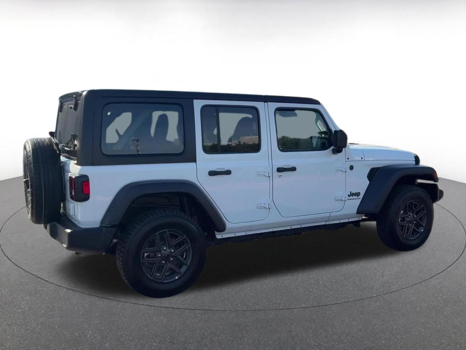 Used 2025 Jeep Wrangler Sport S image 15