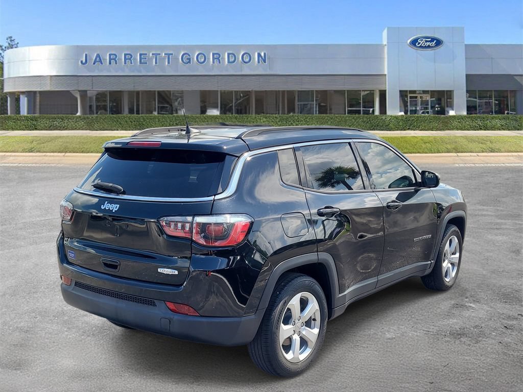 Used 2019 Jeep Compass Latitude FWD image 4