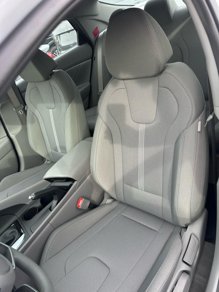 New 2026 Hyundai Elantra SE FWD image 29