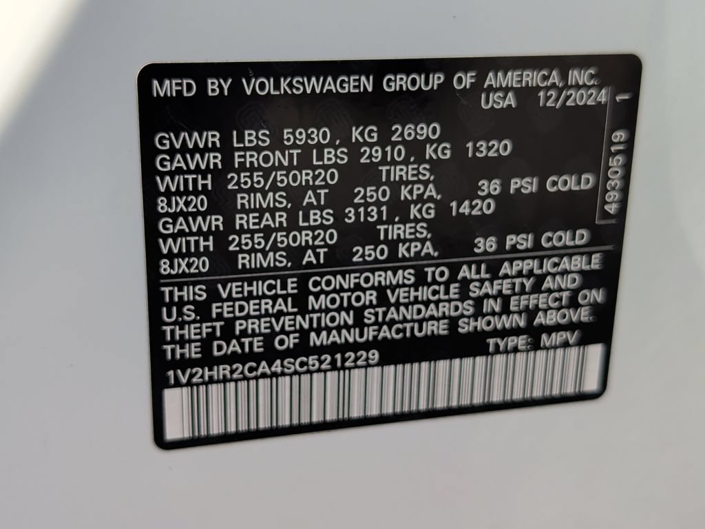 Used 2025 Volkswagen Atlas SE AWD/4WD image 40
