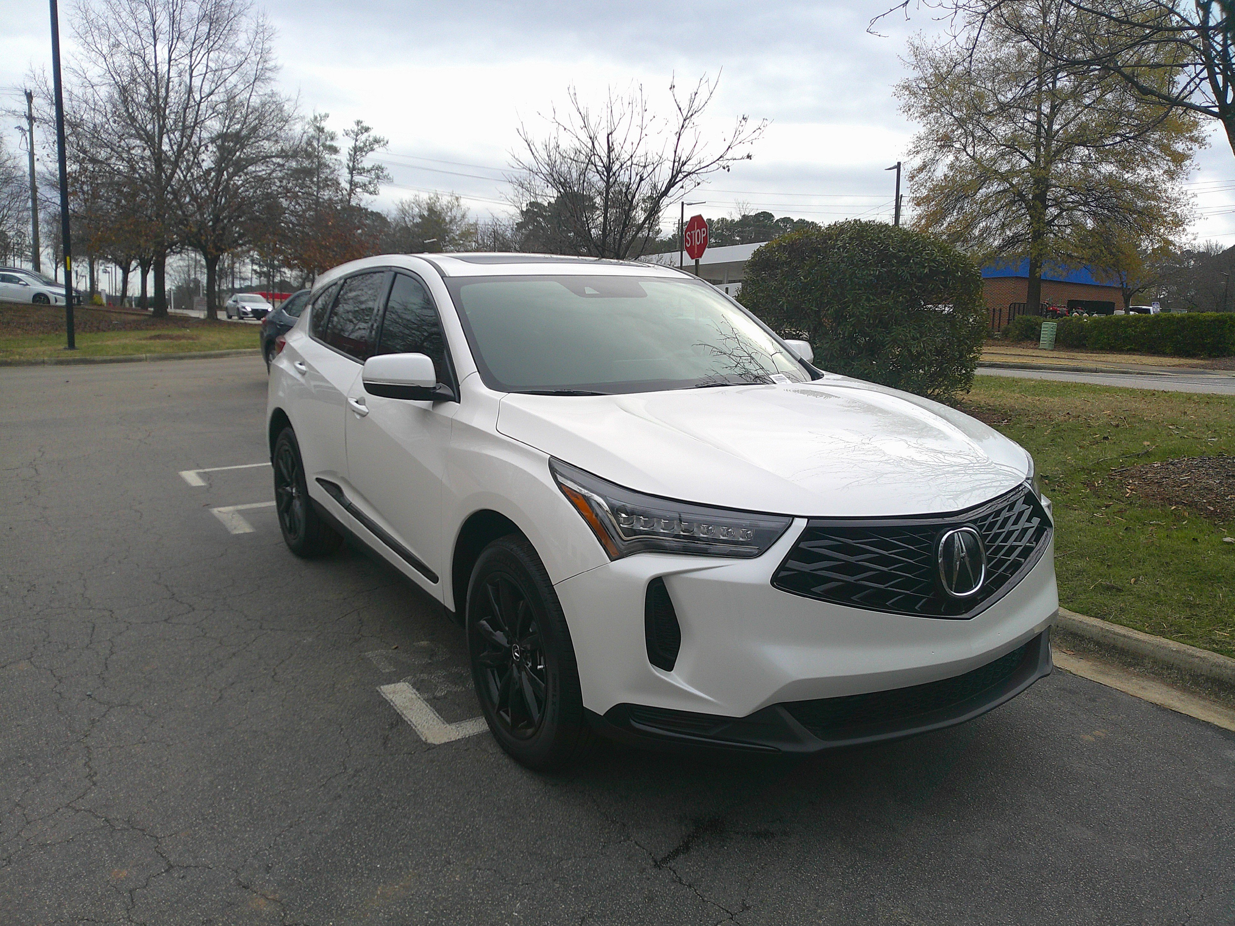 Used 2025 Acura RDX SH-AWD image 2