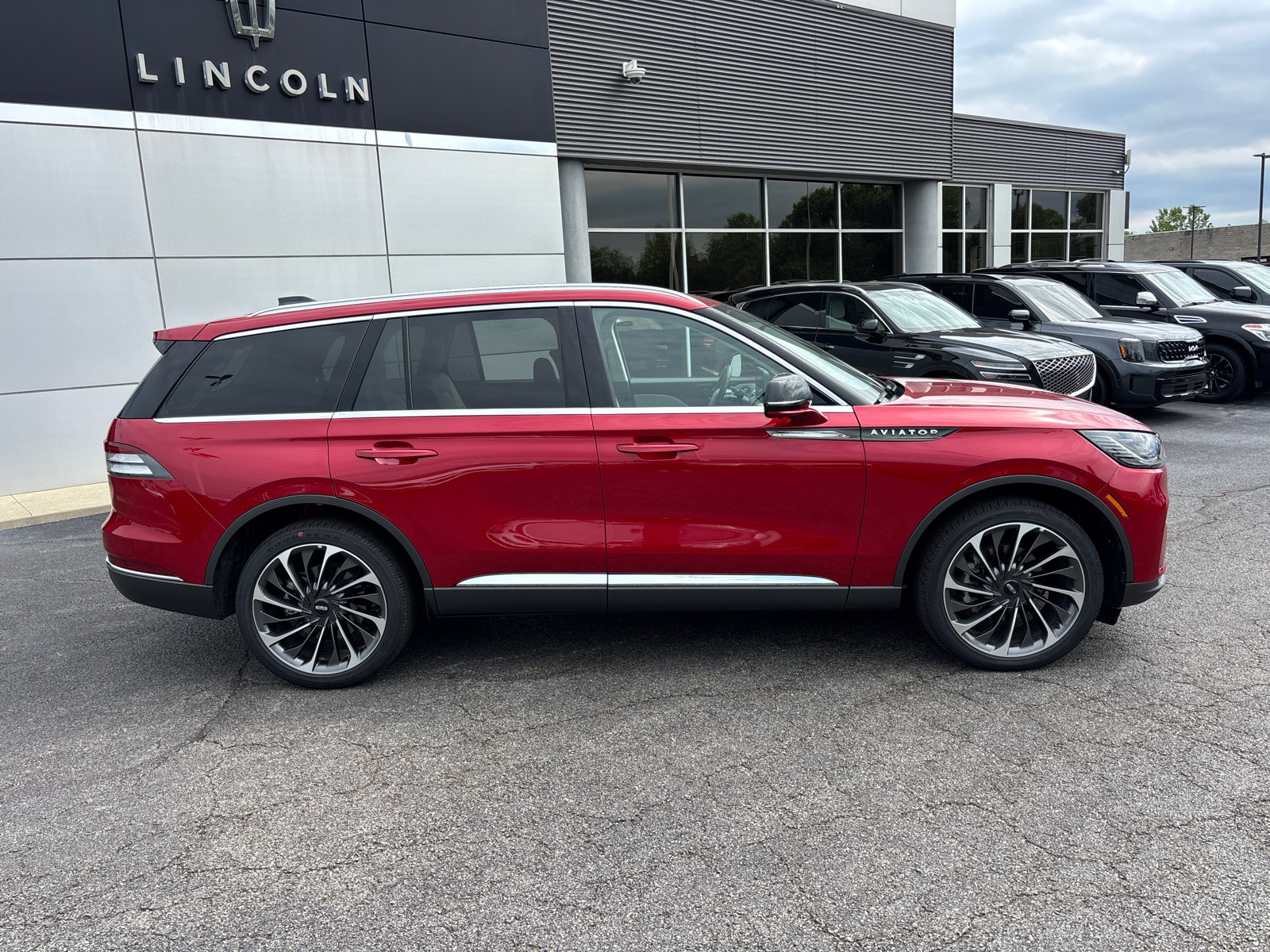 New 2026 Lincoln Aviator Reserve AWD/4WD image 8
