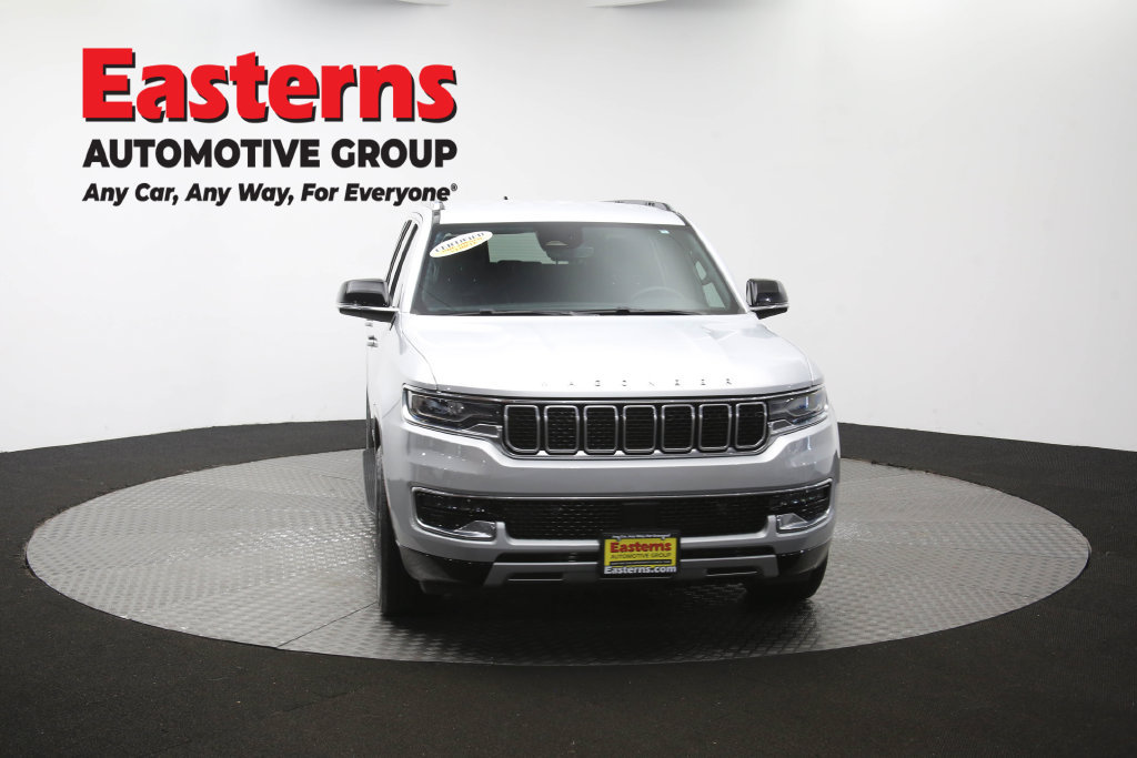 Used 2024 Jeep Wagoneer L Series II w/ Flexible Seating Group AWD/4WD image 59