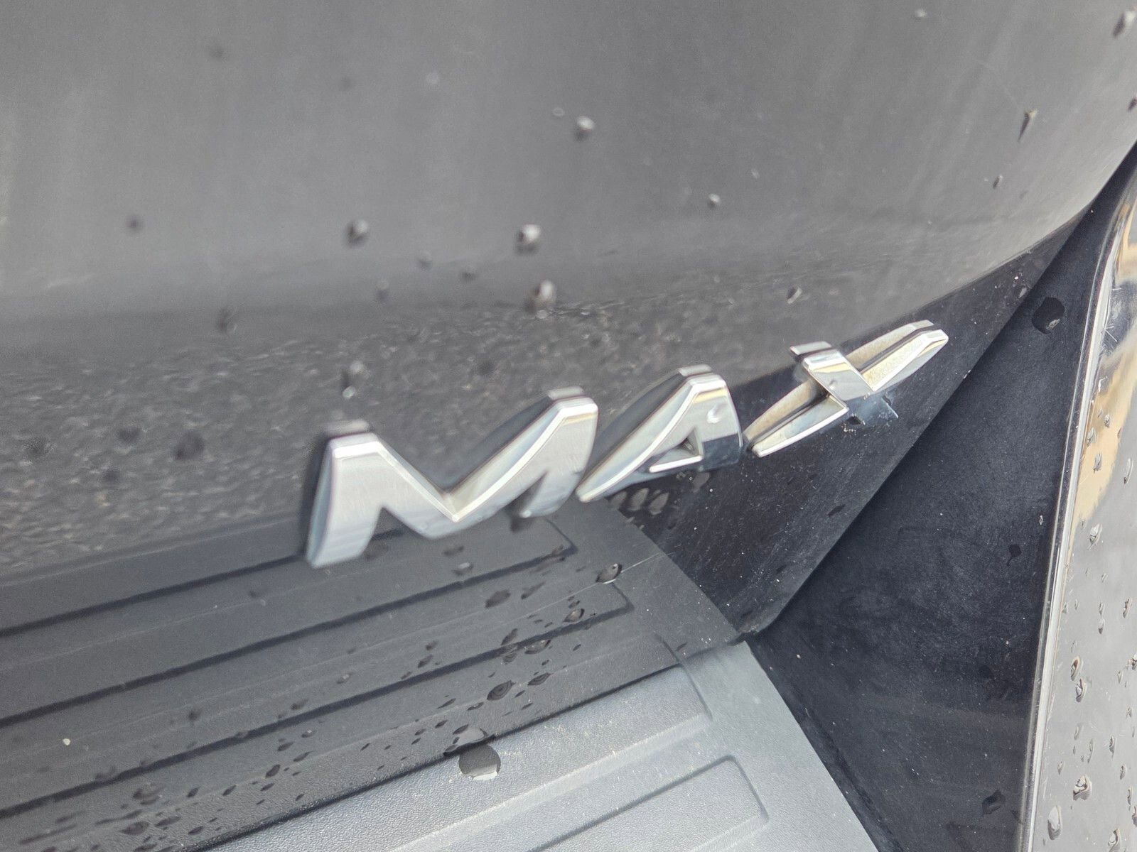 Used 2024 Ford Expedition Max XLT image 13