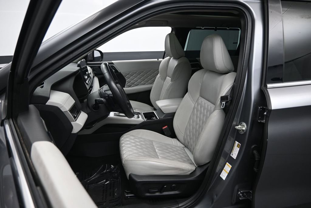 Used 2023 Mitsubishi Outlander SEL AWD/4WD image 23