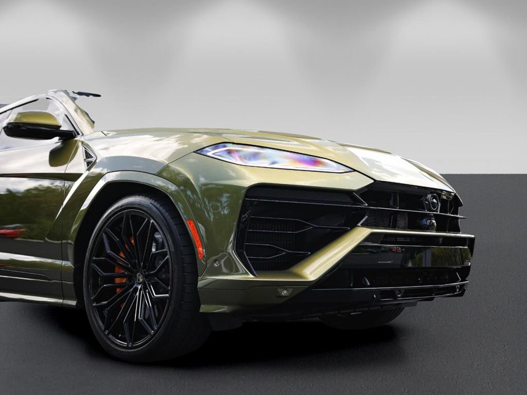 Used 2026 Lamborghini Urus SE AWD/4WD image 9