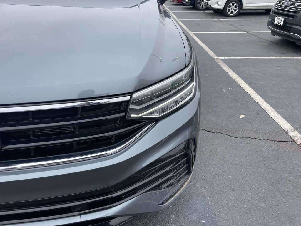 Used 2024 Volkswagen Tiguan SE R-Line w/ MDO Package, Three-Row image 14