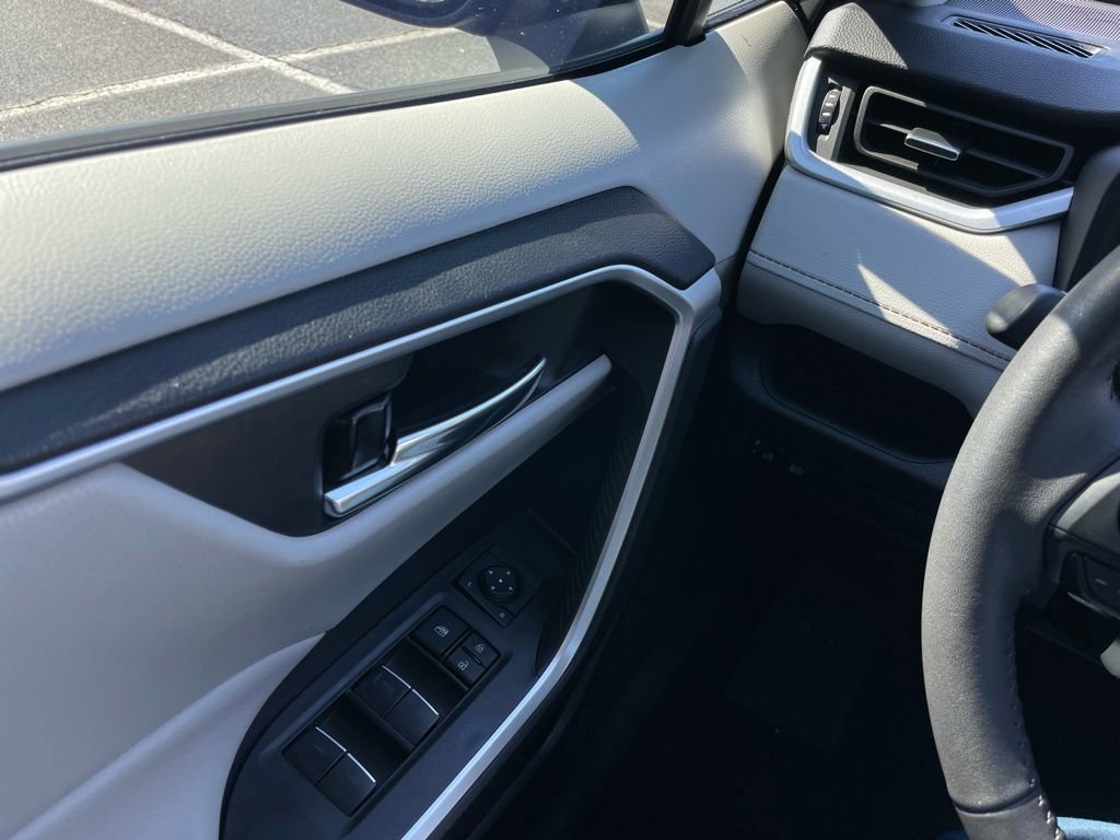 Used 2024 Toyota RAV4 XLE Premium image 23