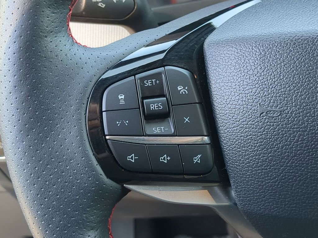 Used 2025 Ford Explorer ST-Line w/ ST-Line Street Pack image 21