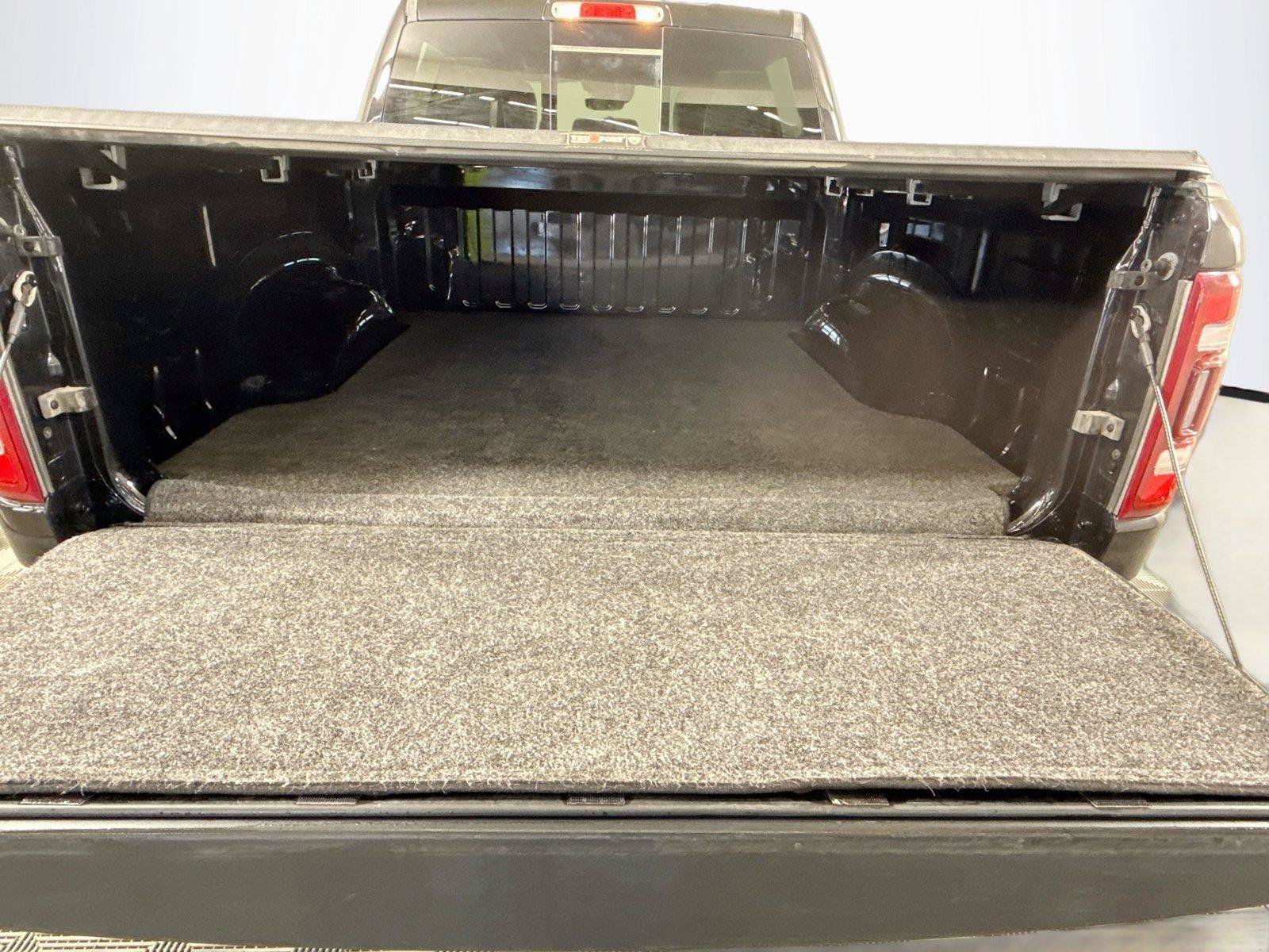 Used 2023 RAM 1500 Laramie AWD/4WD image 18