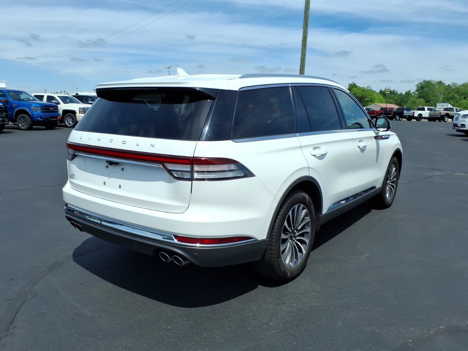 Used 2021 Lincoln Aviator Reserve w/ Elements Package Plus AWD/4WD image 6